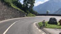 Mehrere Unfälle Glarus GL - Velofahrer prallt heftig in Auto