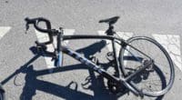 Bad Ragaz SG - Rennradfahrer nach Unfall mit Auto ins Spital geflogen